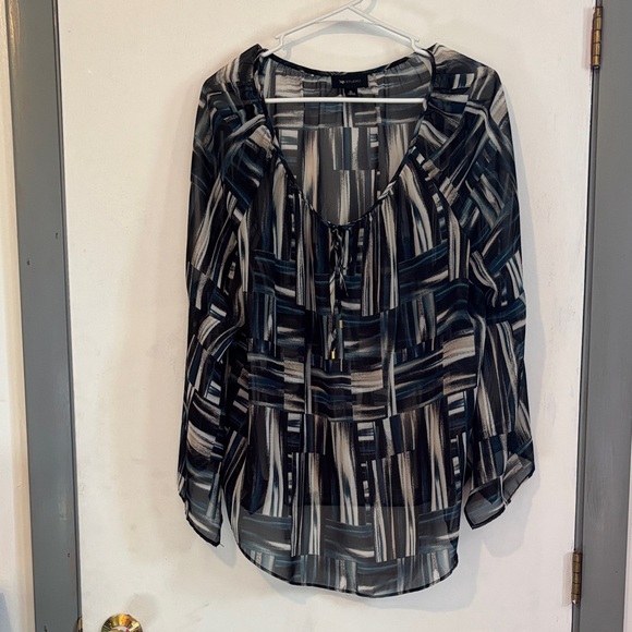 AB Studio Black and White Geometric Blouse - Picture 1 of 6